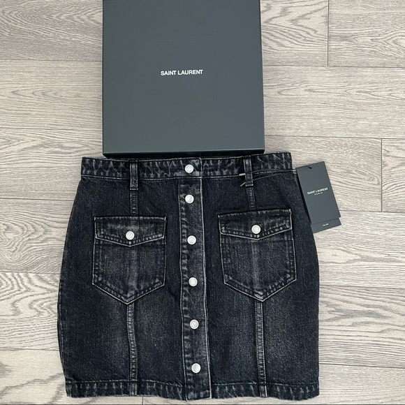 Saint Laurent Eighties Buttoned Skirt in Sandy Black Denim - Picture 4 of 8